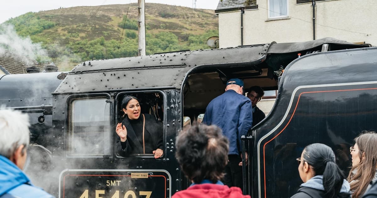 From Edinburgh: Magical Highlands Tour with Jacobite Train*