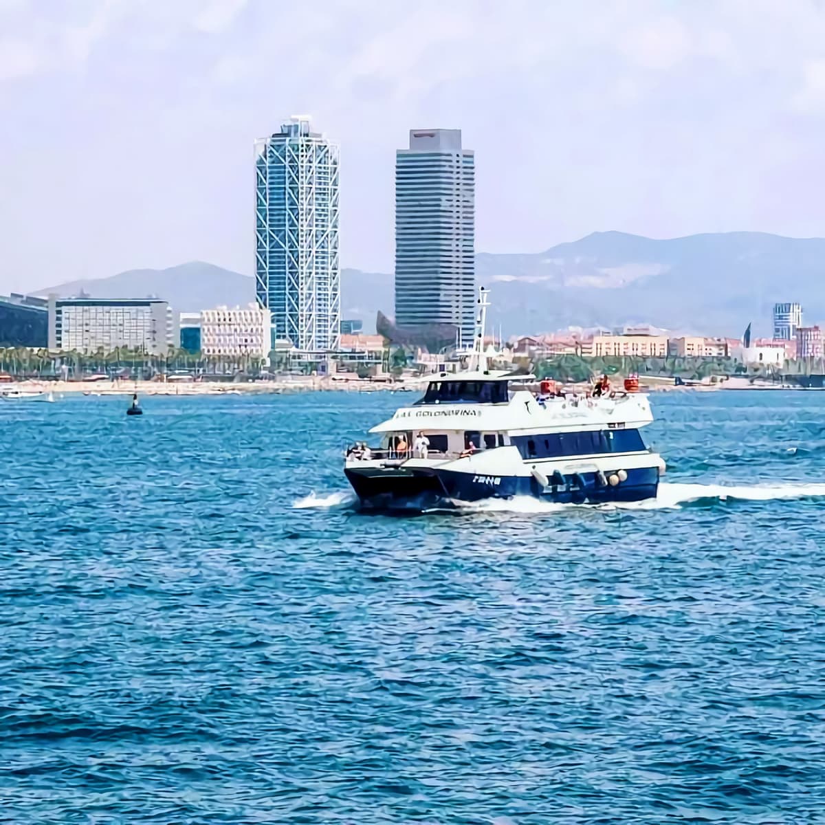 Barcelona: paseo en barco en Las Golondrinas