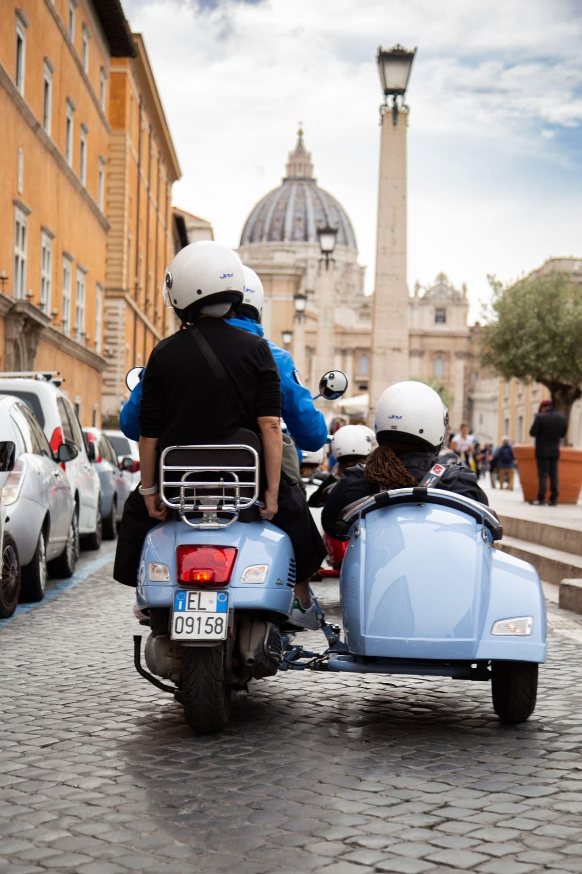Morning Vespa Sidecar Tour with Cappuccino