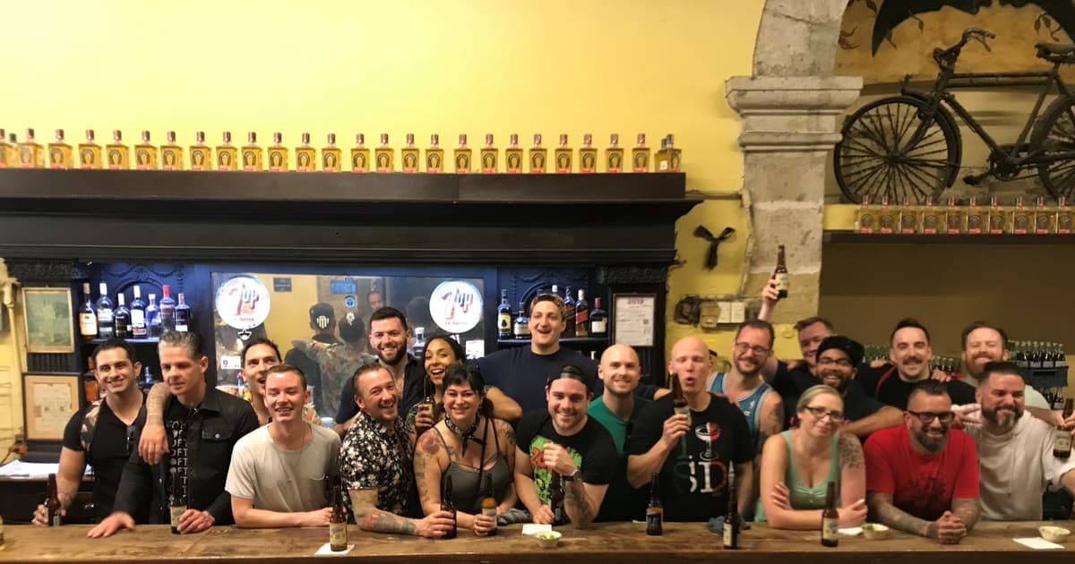 Guadalajara: ¡Pubs Mexicanos y Tour de Fiesta!