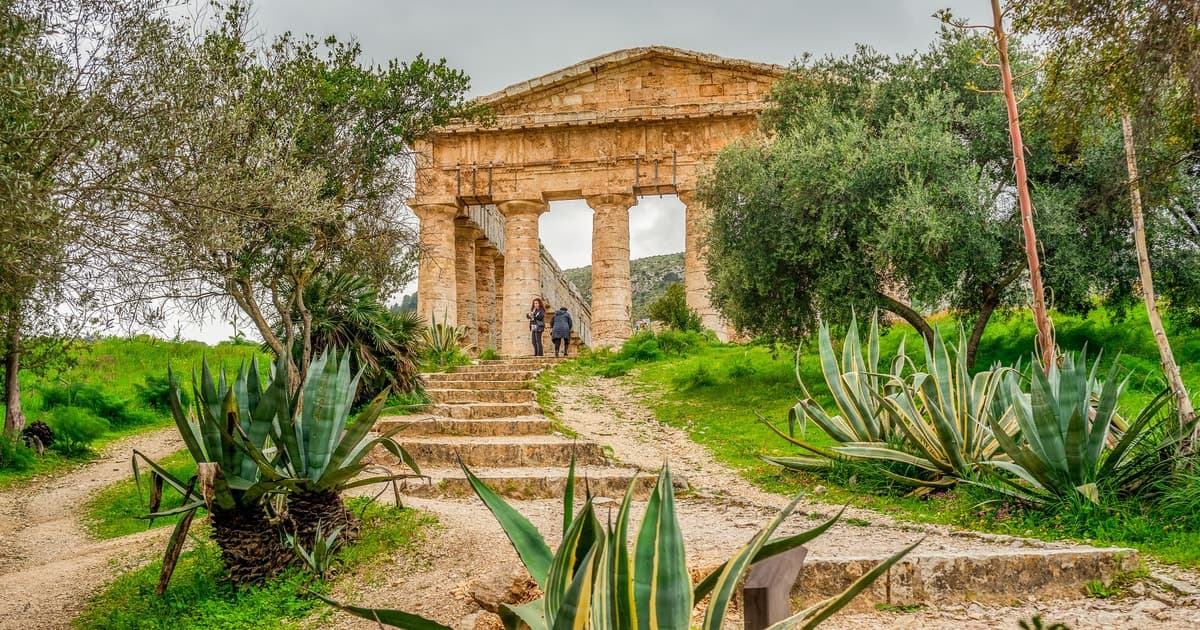 Excursión de un día a Segesta, Erice y las Salinas desde Palermo