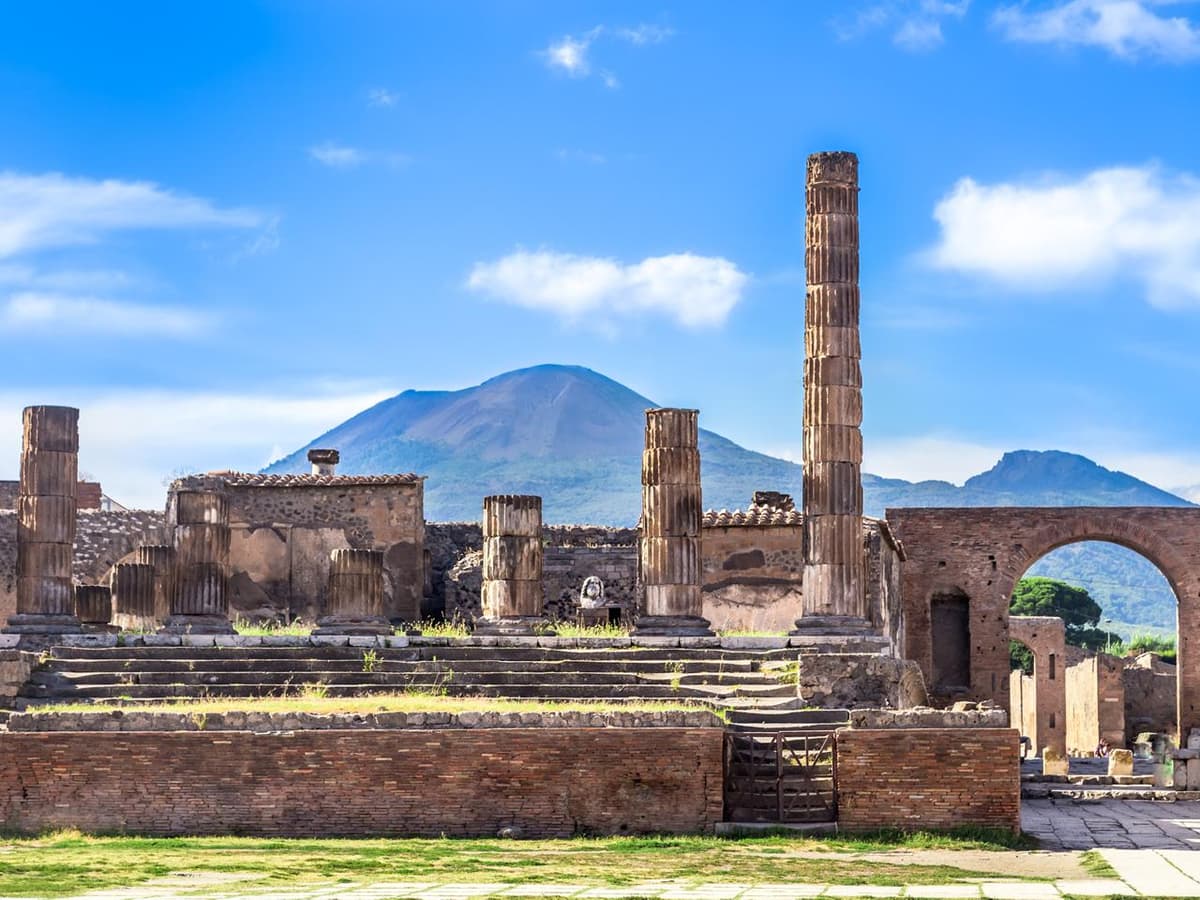 From Naples: Pompeii and Amalfi Tour