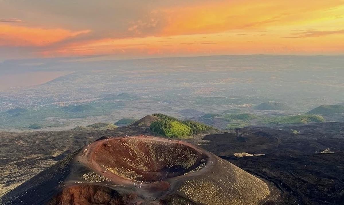 Catania: Excursión al atardecer en el Etna con servicio de recogida y regreso
