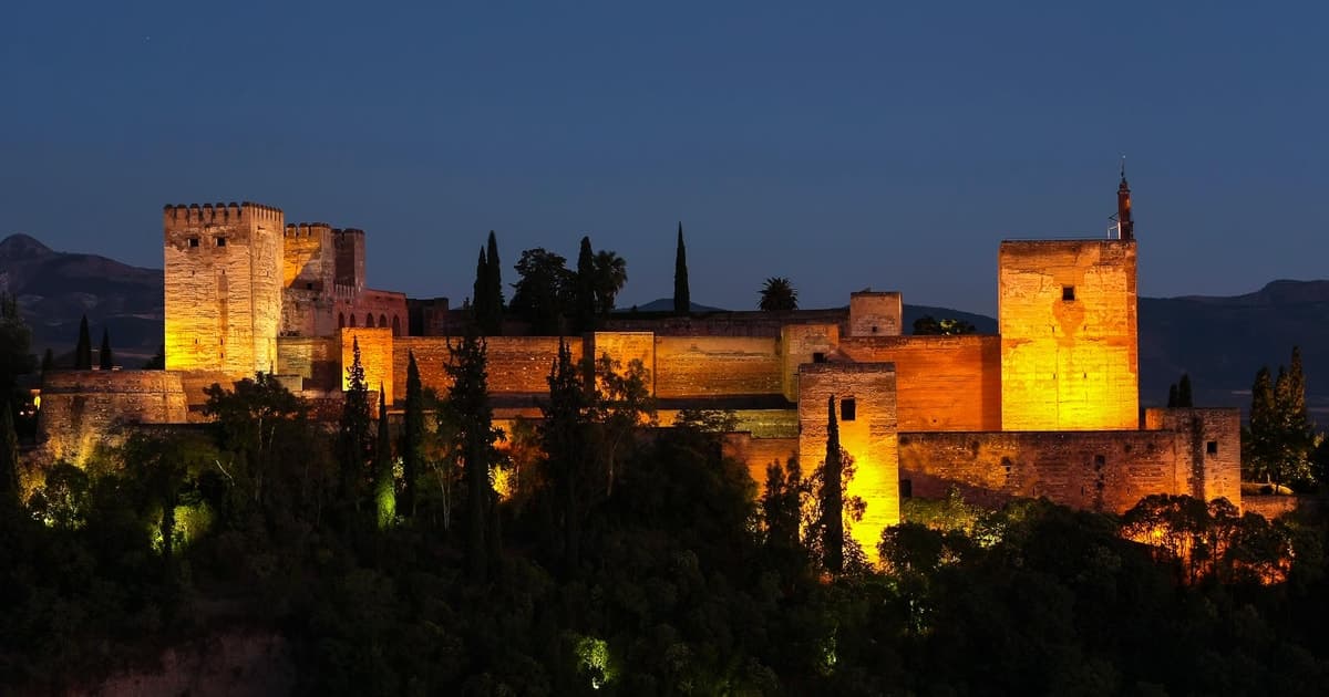 Granada: Alhambra Visita Nocturna Ticket de entrada