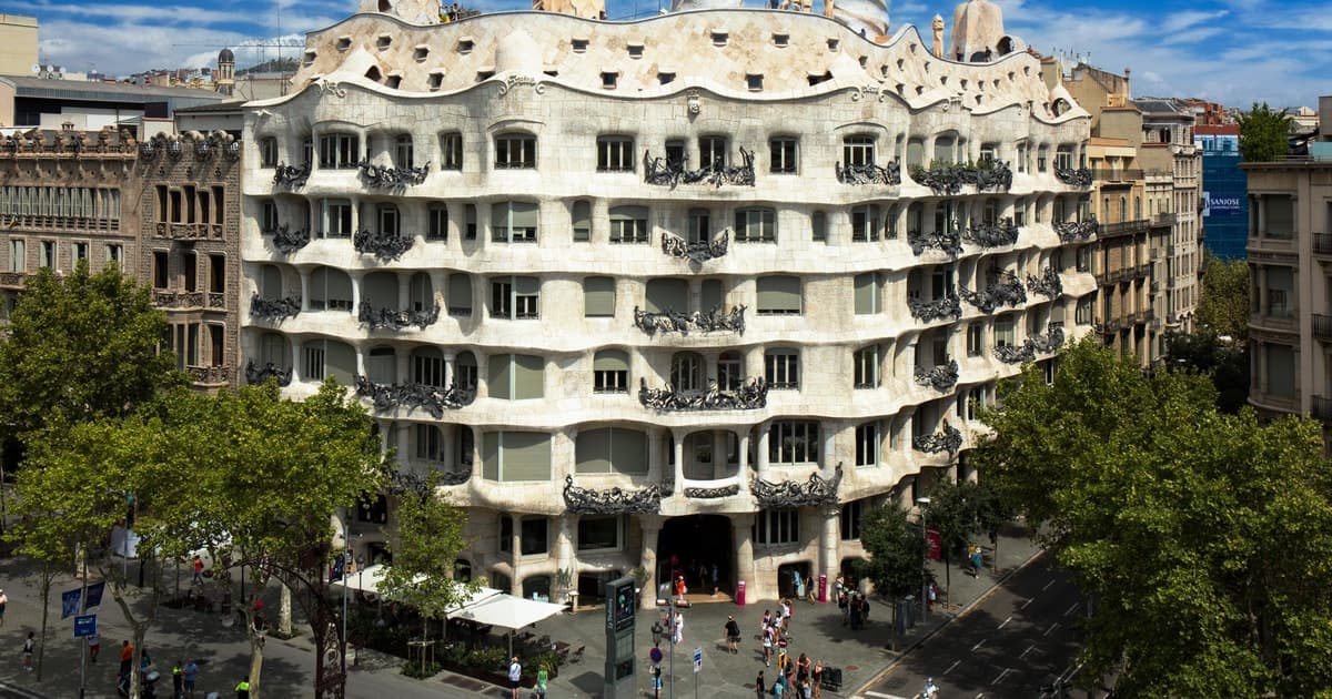 Barcelona: Ticket de acceso a La Pedrera-Casa Milà con opción de audioguía