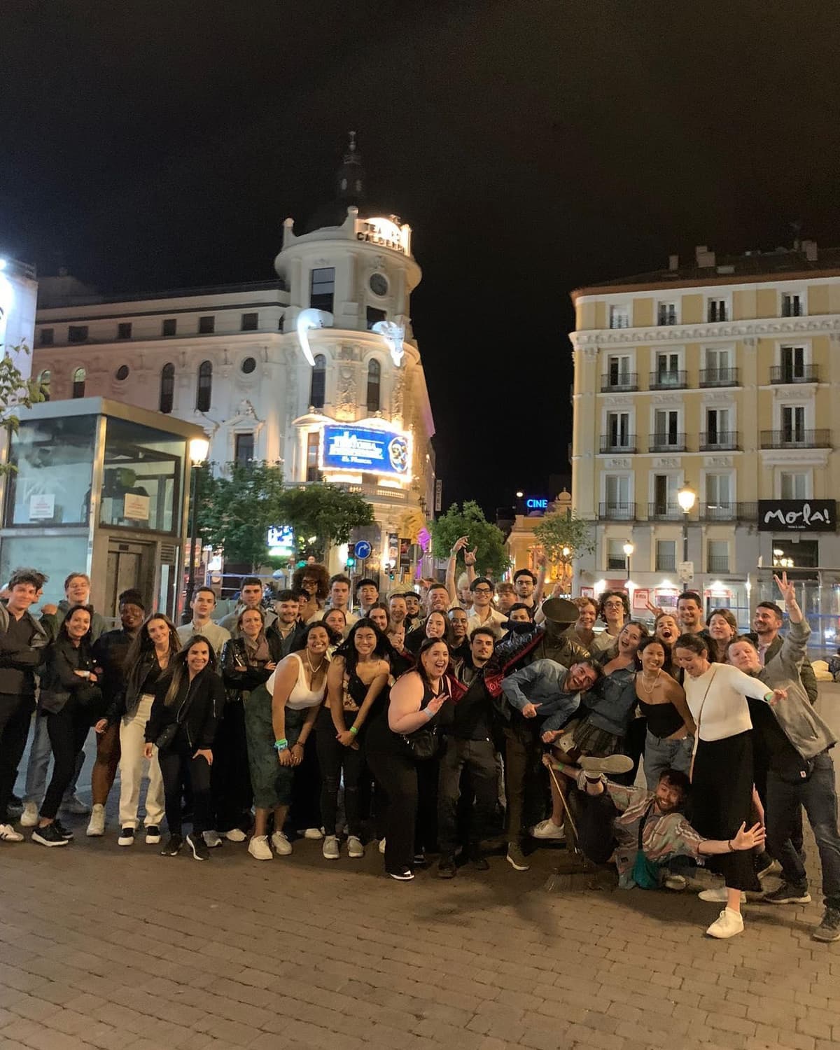 Pub Crawl MADRID SOL , Best way to explore the city !