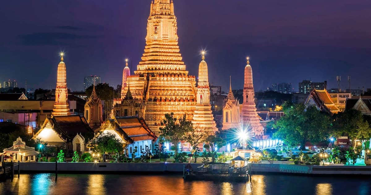 Bangkok: Visita nocturna con Wat Arun, Wat Pho y paseo en Tuk Tuk