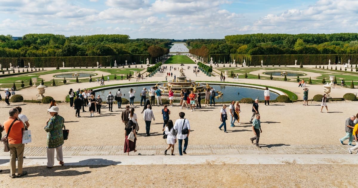 From Paris: Versailles Palace & Gardens with Transportation