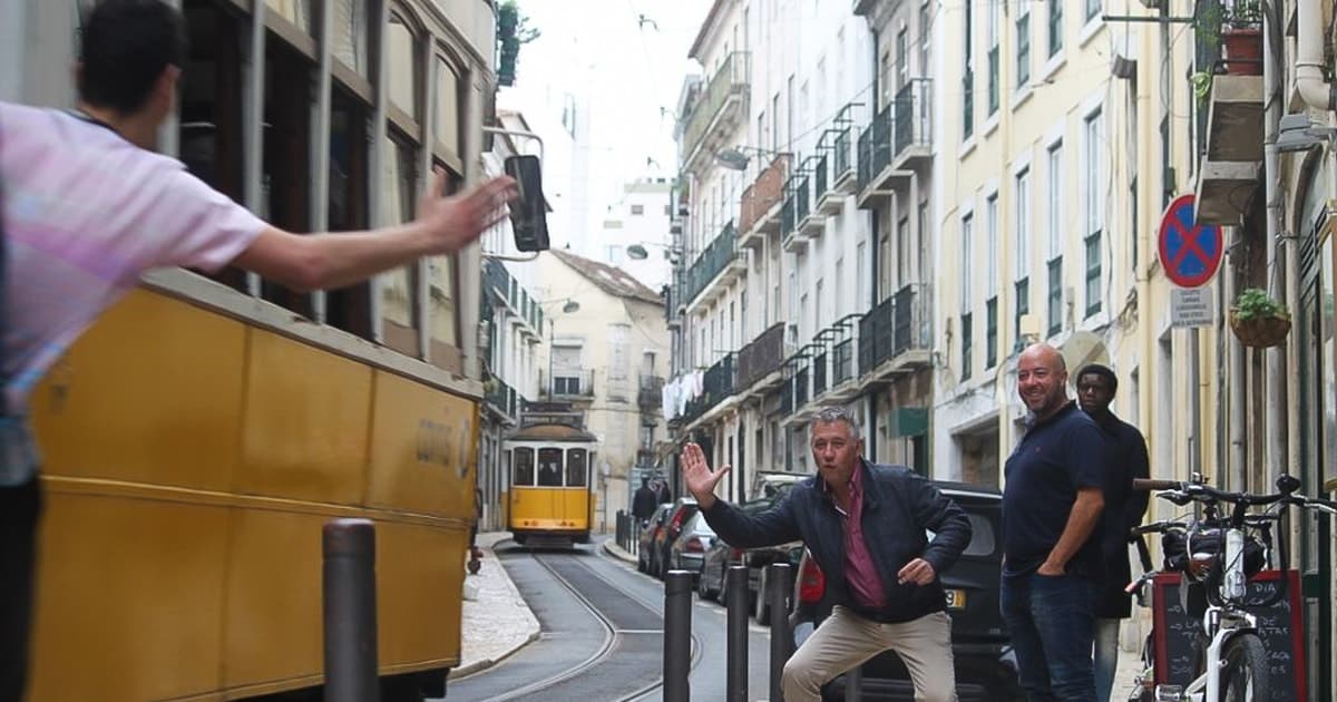 Lisbon: Portuguese Petiscos Tasting Tour by E-Bike