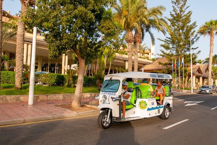 Recorrido en Tuk Tuk por el Volcán Secreto en Costa Adeje