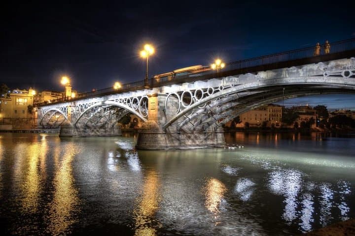 Tour a pie por las Leyendas de Triana