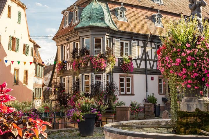 Visita guiada en grupo pequeño a los pueblos locales de Alsacia desde Estrasburgo