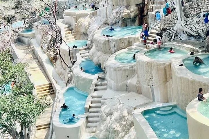 Full day Grutas de Tolantongo!