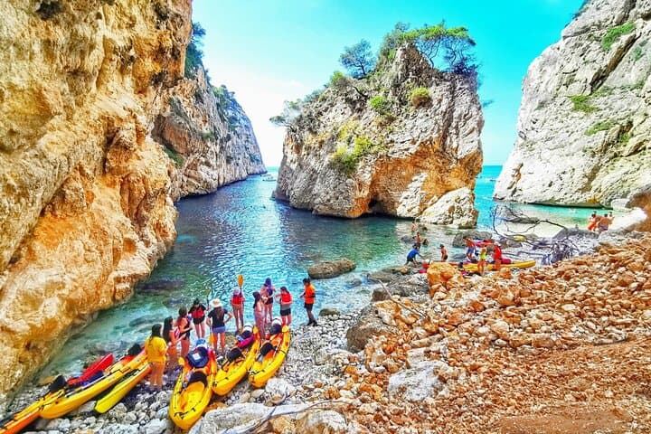 Ruta en kayak por Cala Granadella