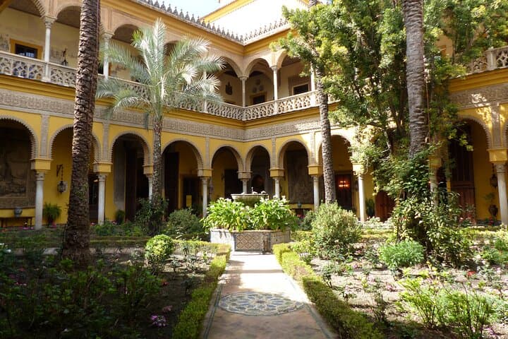 Tour Guiado Palacio de Las Dueñas en Sevilla con Entrada Incluida