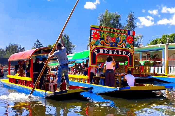 Teotihuacan & Guadalupe + Xochimilco & Frida Kahlo Combo Tour