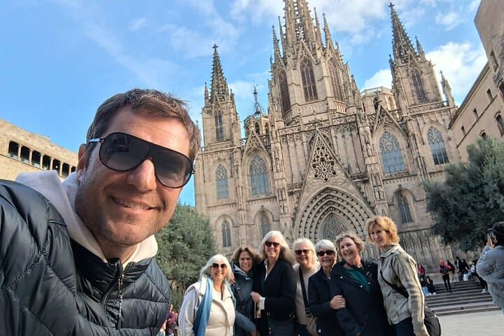 Tour en grupo pequeño por el casco antiguo y el Barrio Gótico de Barcelona