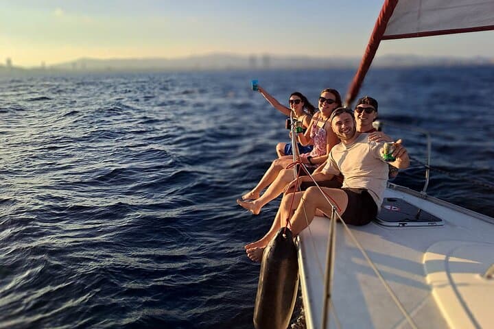 Sailing Experience with open bar and snacks