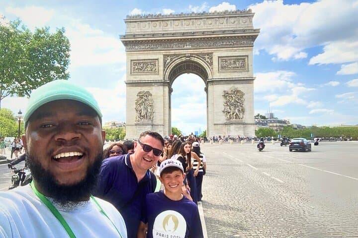 Champs-Élysées Walking Tours in Paris