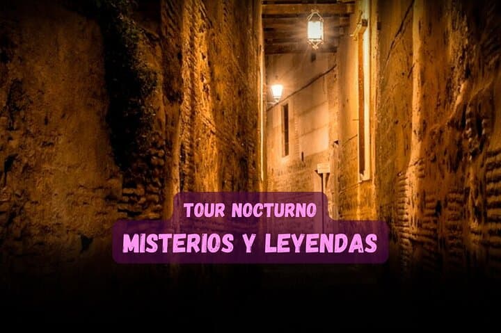 Tour Nocturno de Leyendas y Misterios con Subterráneo