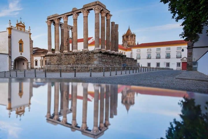 From Lisbon: Évora, Monsaraz, Wine Tasting & Cristo Rei