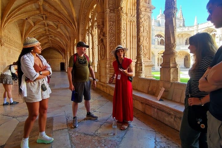 Belém: Jerónimos Cloister + Pastel Tasting (Skip-the-Line Option)