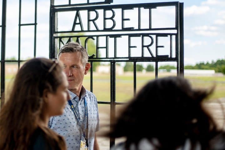 Tour en autobús por el campo de concentración de Sachsenhausen en inglés desde Berlín