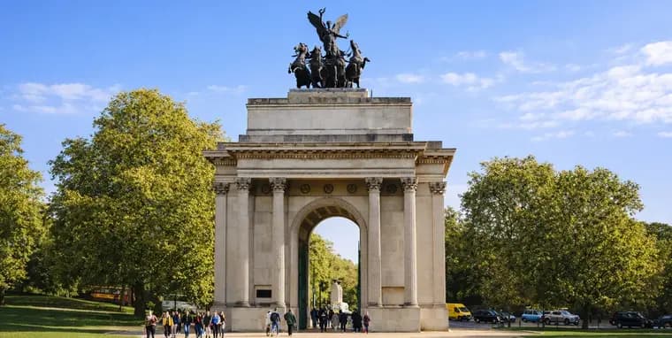 London Essentials - London in under two hours Free Walking Tour