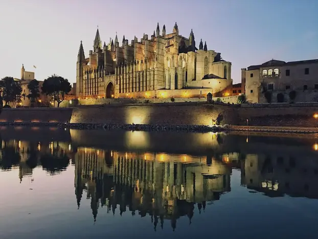 FREE TOUR PALMA OCULTA: El Tour de Misterios y Leyendas Más Fascinante de Palma