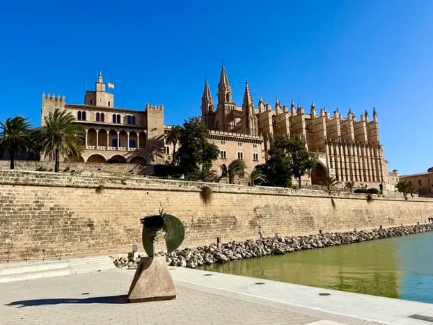 Free Tour Palma Auténtica: Descubre los Monumentos Más Importantes