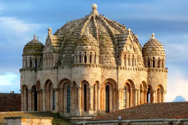 Free Tour ZAMORA: Todo lo que no te puedes perder de su historia, orígenes y personajes📍✍️