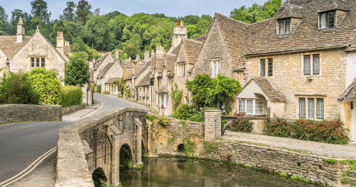 From London: Small Group Stonehenge, Bath & Cotswolds Tour