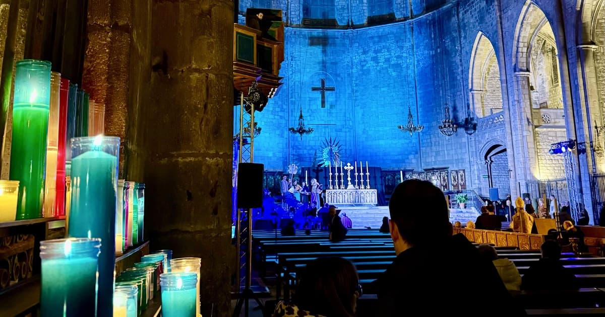Barcelona: Gothic Quarter By Night Guided Walking Tour
