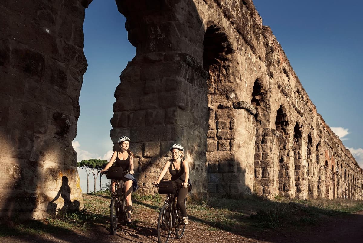 Roma: Vía Apia, Catacumbas y Acueductos Romanos Top EBike Tour