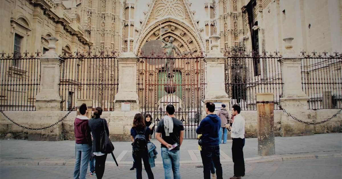 Alcazar, Cathedral & Giralda Small Group Tour, Max. 9 Guests