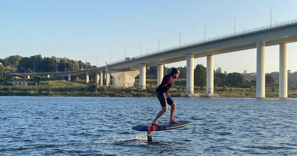Porto: E-foil Adventure on the Douro River