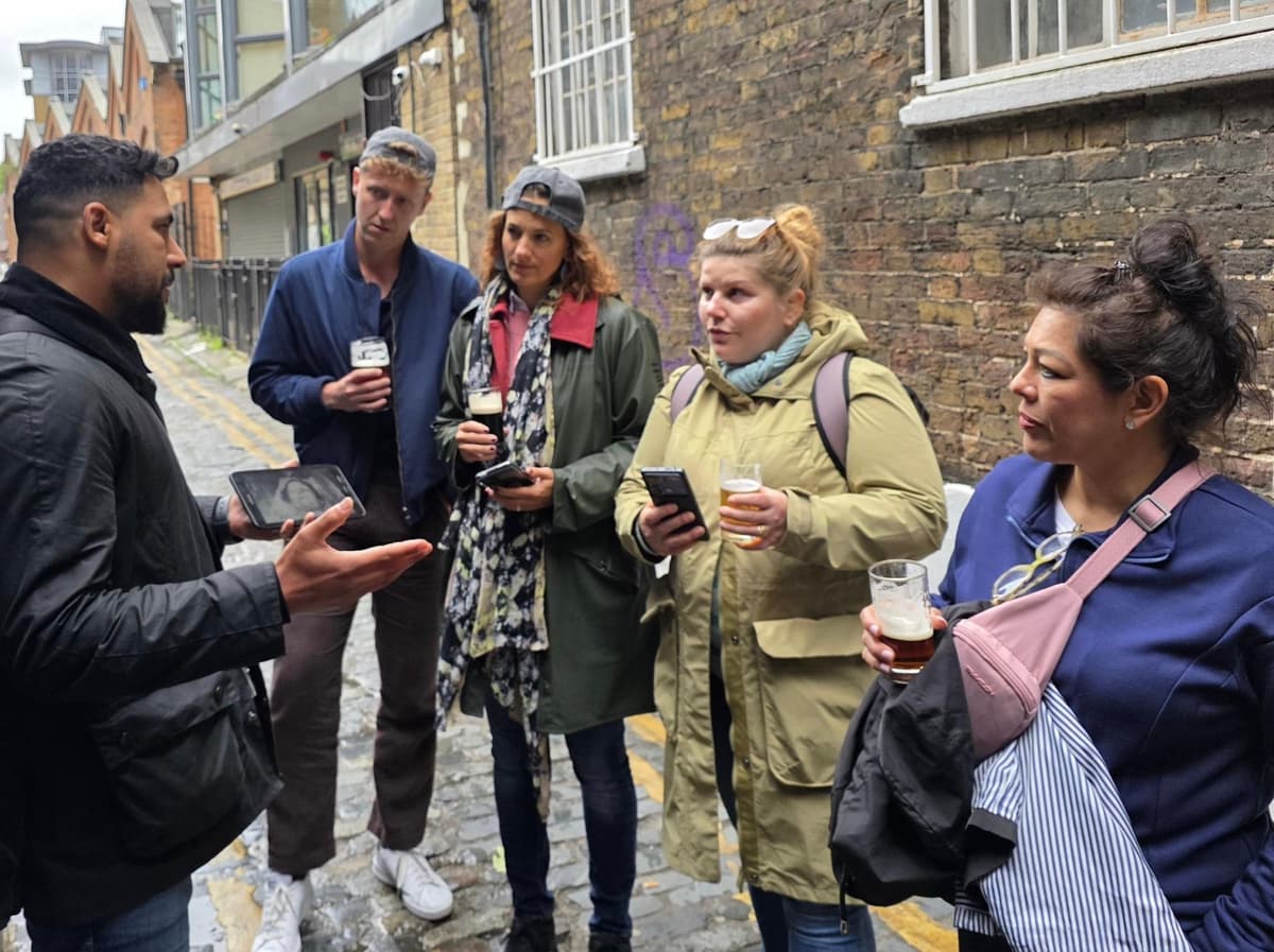London: Jack the Ripper Tour with Historic Pub Stops