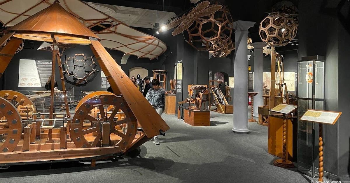 Florence: Leonardo da Vinci Museum Ticket & Audio City Tour