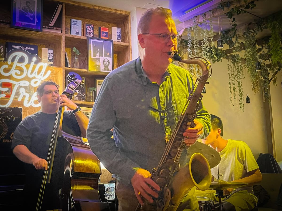 Madrid: Jazz Music in Local Venues with Tapas & Drinks