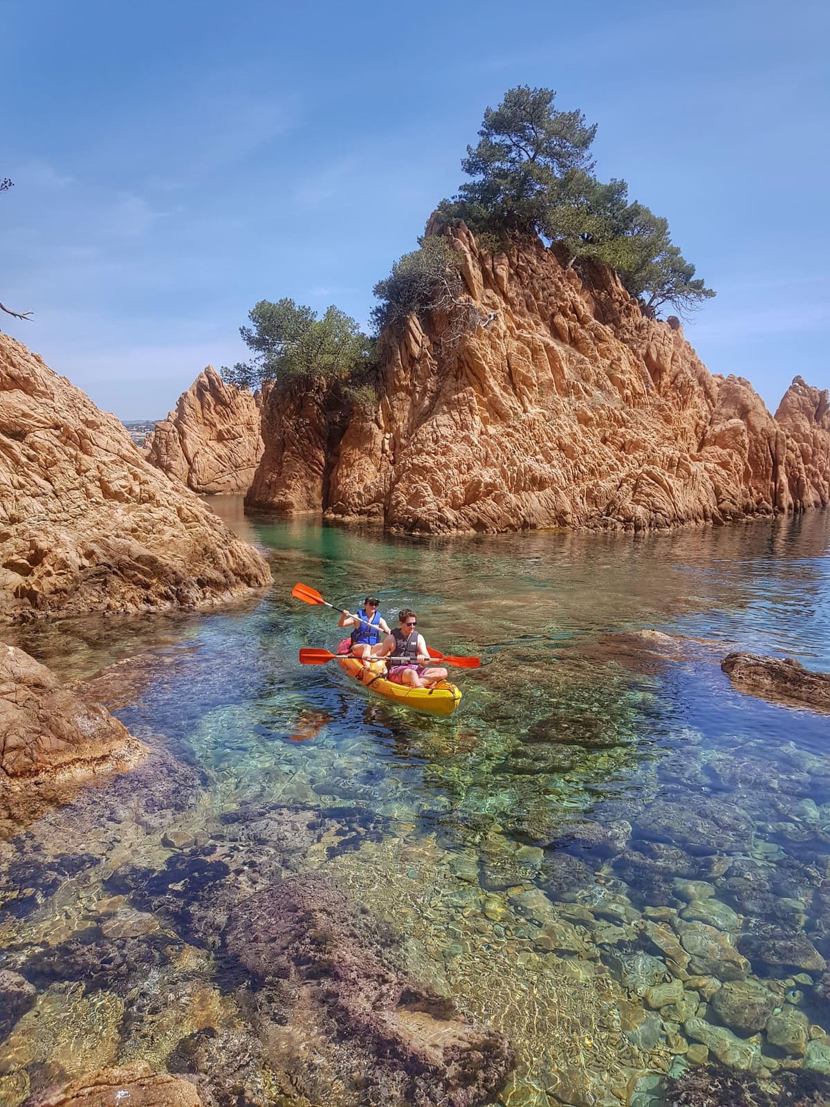 Barcelona: Costa Brava Tour with Kayak, Snorkel & Rock Jumps