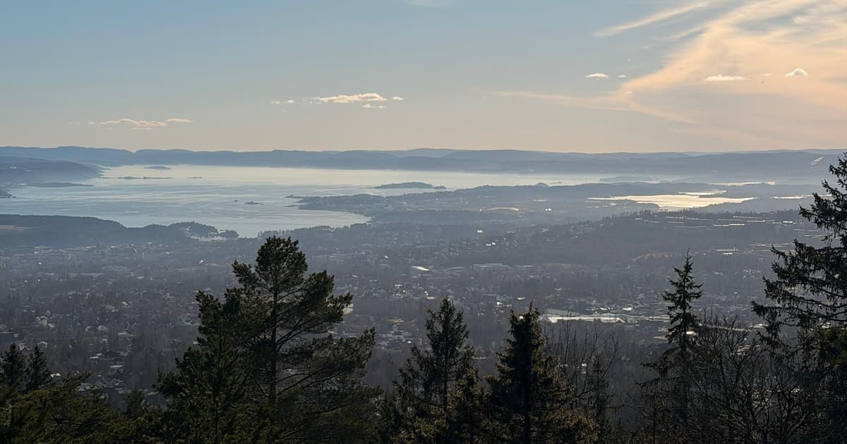 Oslo: ruta de senderismo al mirador de Vettakollen con imágenes de dron