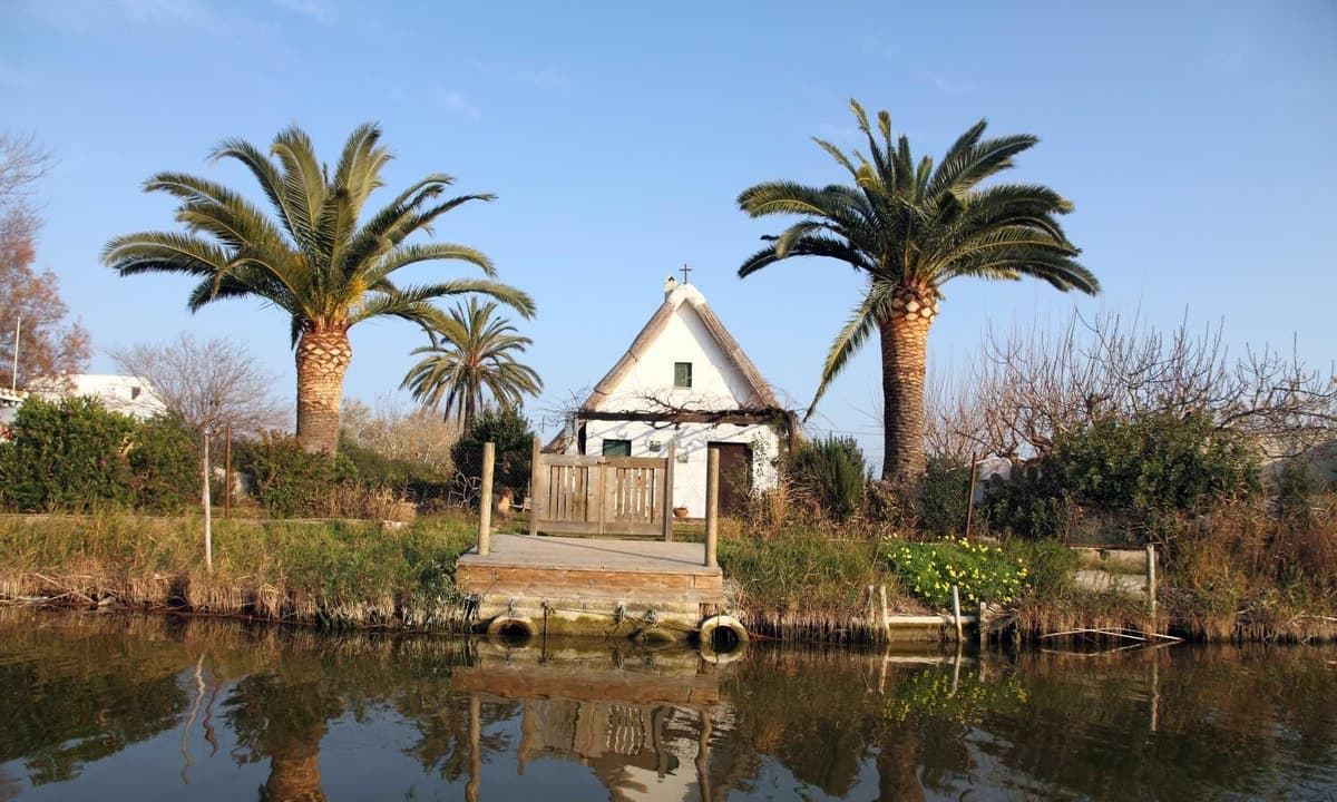 Desde Valencia: Excursión a la Albufera con paseo en barca y Montanejos.