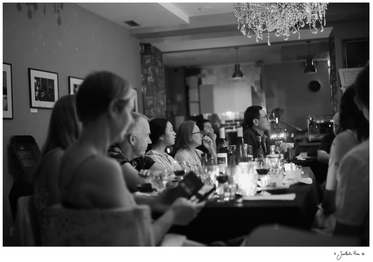 Vila Nova de Gaia: Late Fado Show at the Port Wine District