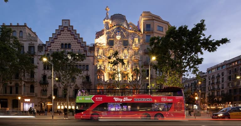 Night Bus Tours in Barcelona