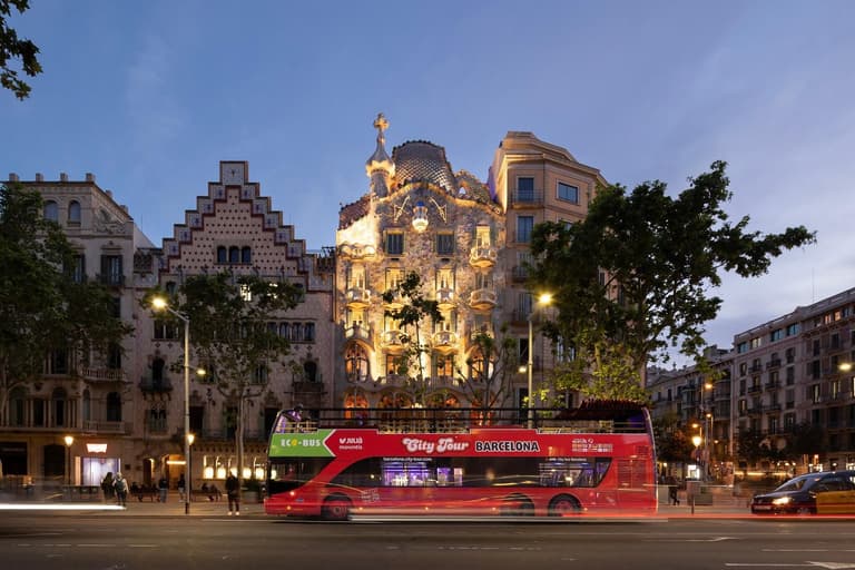 Night Bus Tours in Barcelona