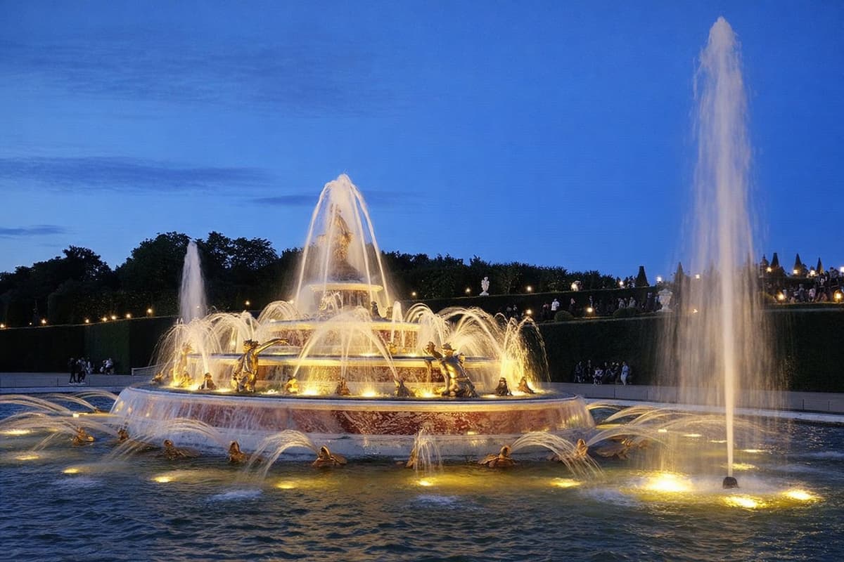 Palacio de Versalles y espectáculo nocturno de fuentes musicales