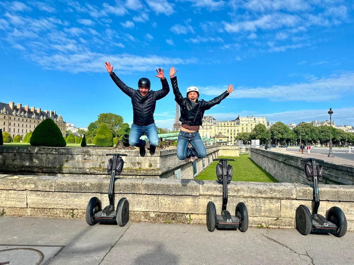 Paris: Guided Segway City Highlights Group Tour
