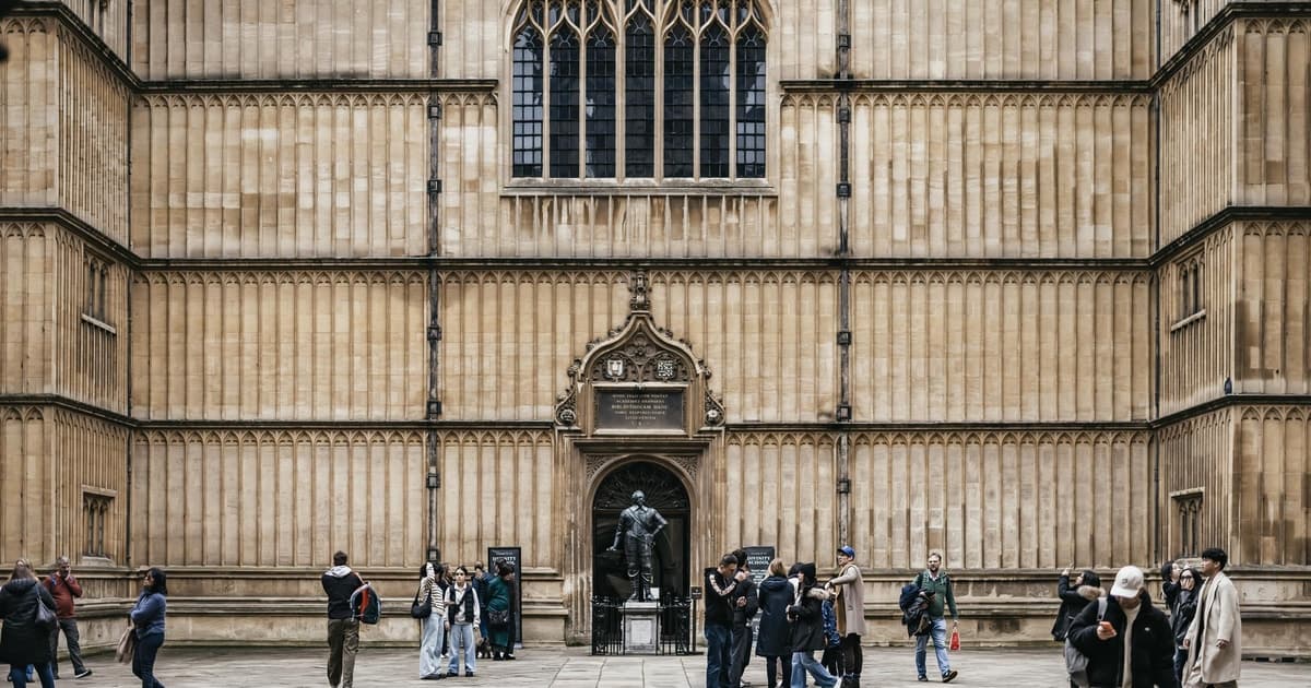 From London: Oxford and Cotswolds Villages Small Group Tour