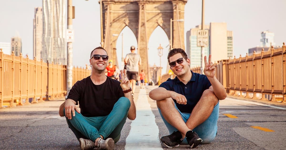 NYC: Brooklyn Bridge and DUMBO Guided Walking Tour