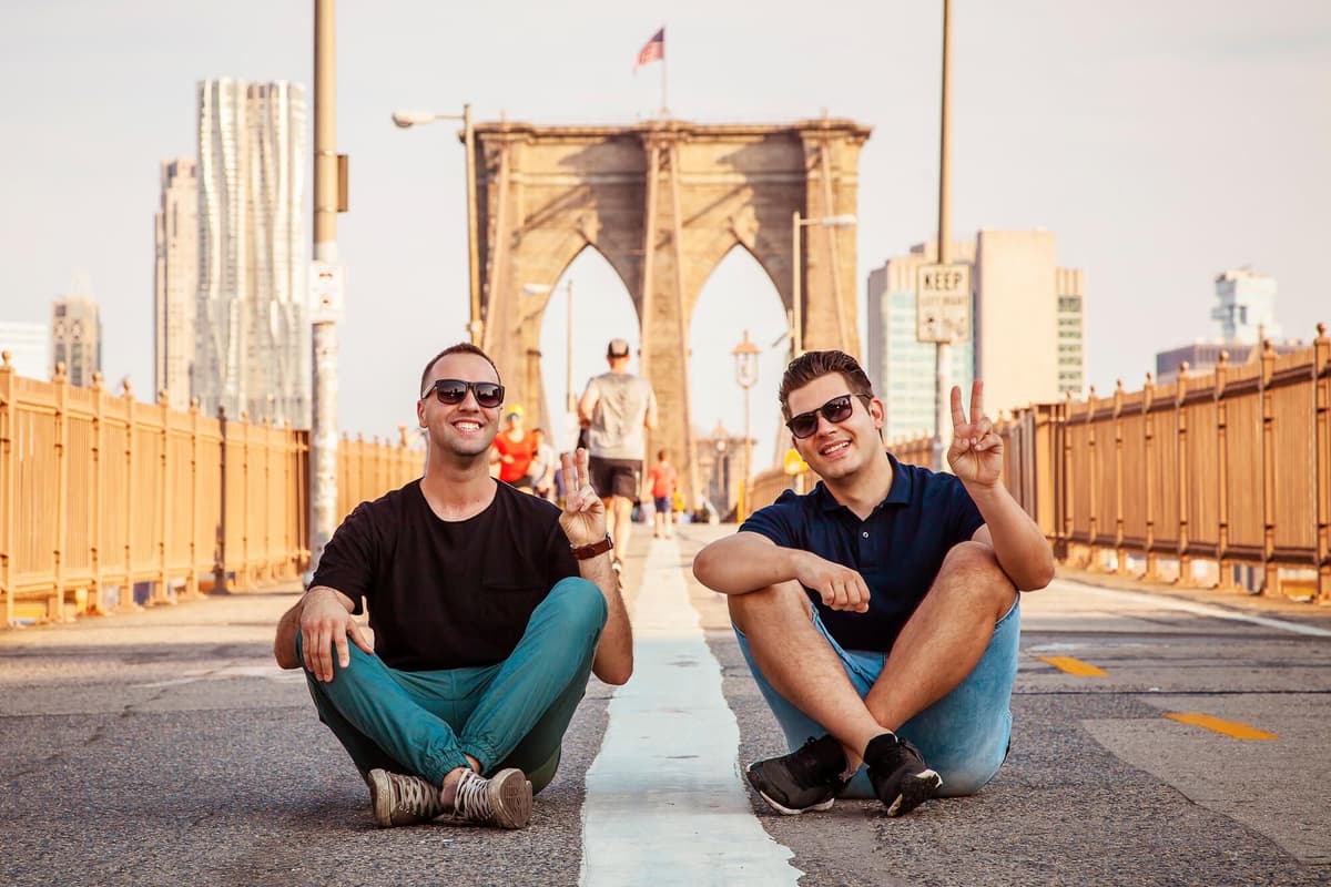 NYC: Brooklyn Bridge and DUMBO Guided Walking Tour
